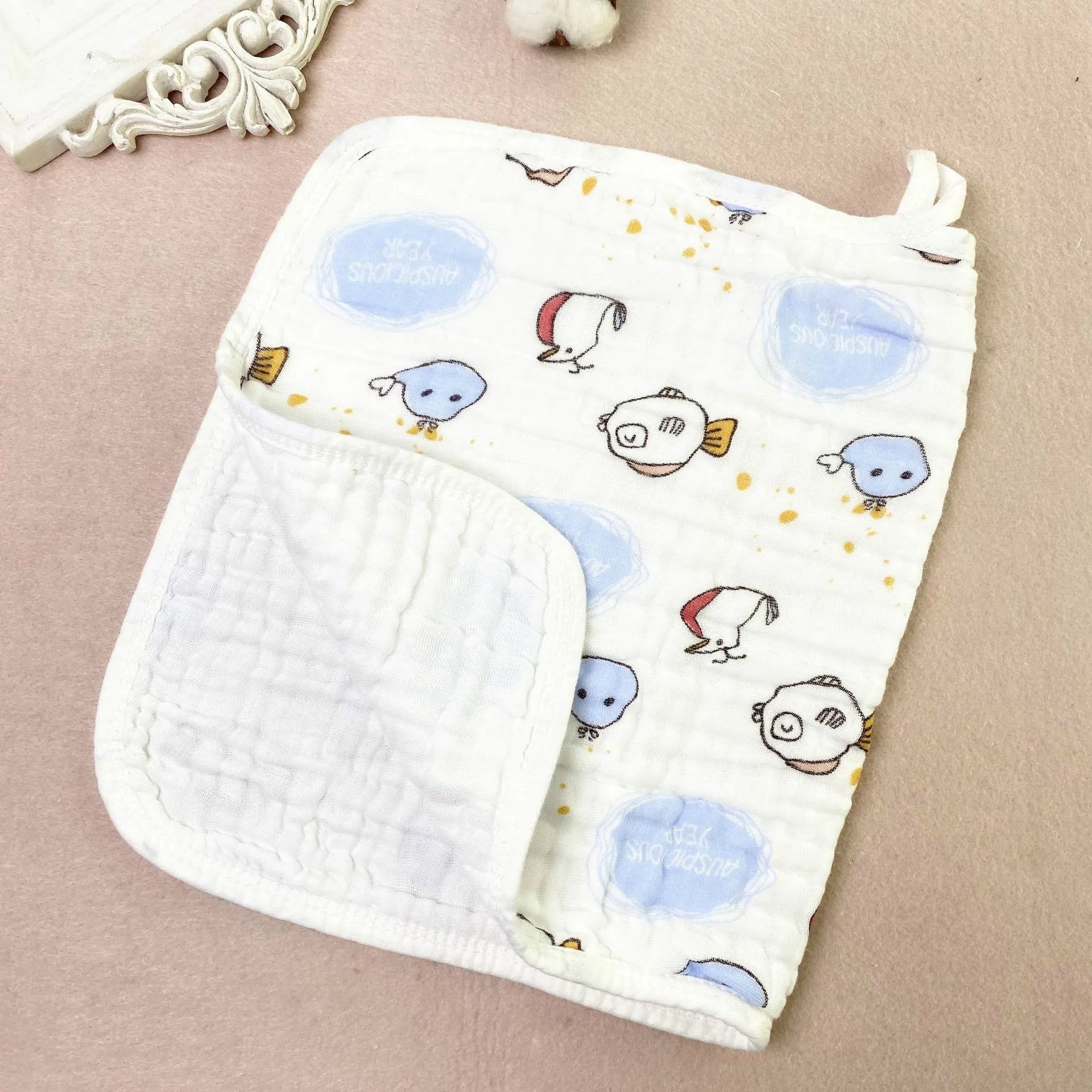 30*50CM Cotton 6 layers Gauze Baby Face Towel Infant Cartoon Face Hand Bathing Towel Bibs Feeding Cartoon Handkerchief