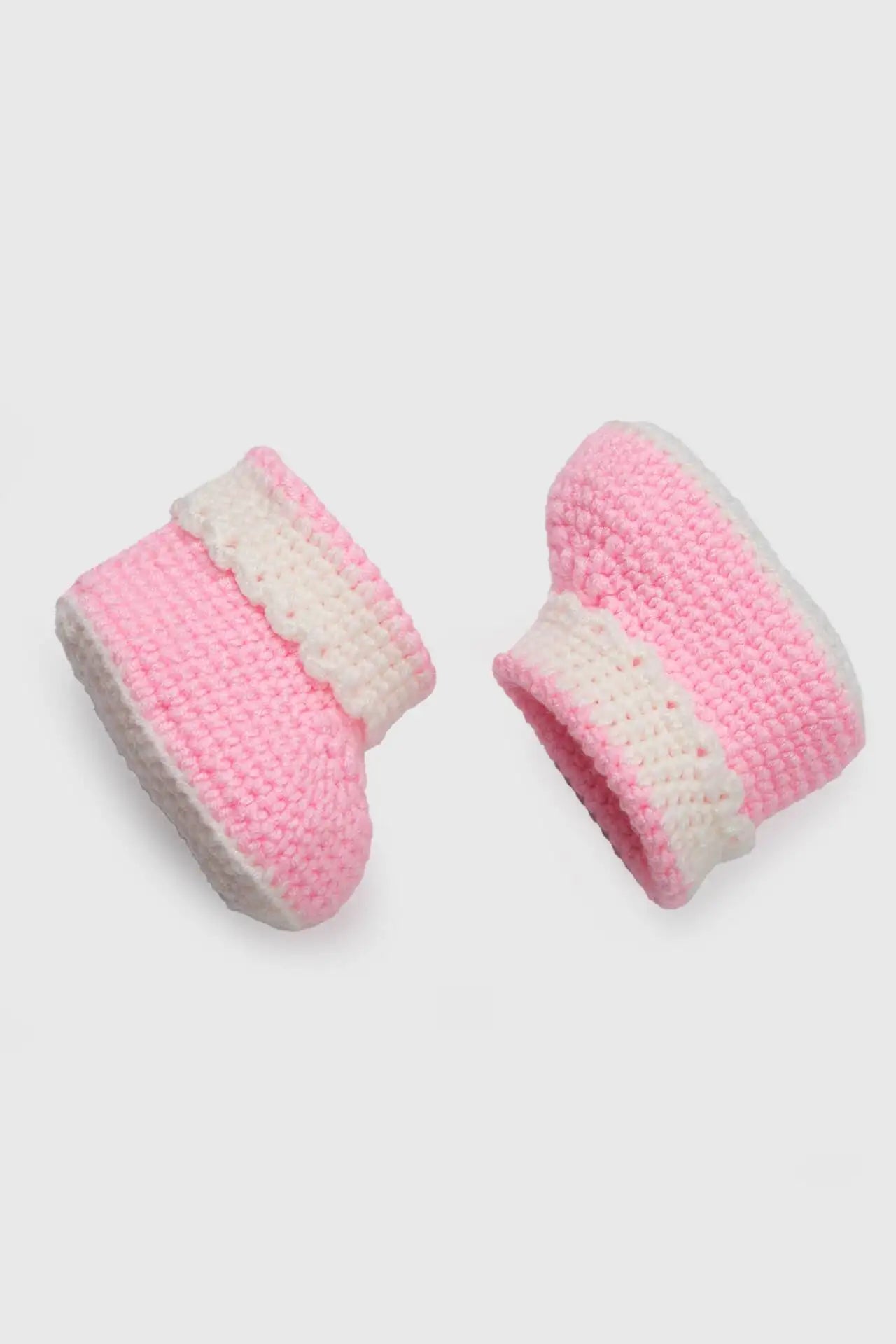 100% COTTON PINK BABY BOOTIES ARE SUITABLE FOR USE IN WINTER AND COLD DAYS