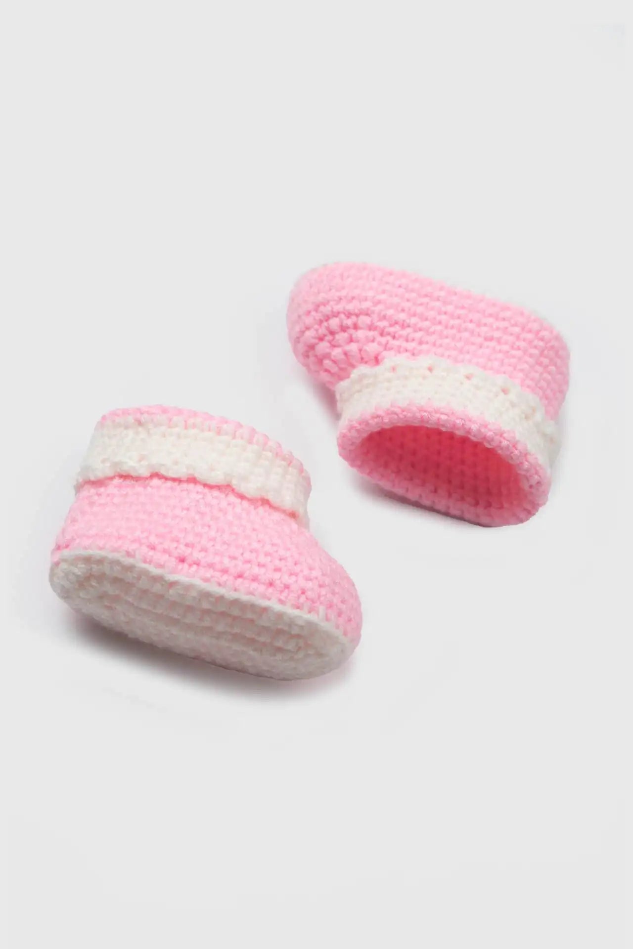 100% COTTON PINK BABY BOOTIES ARE SUITABLE FOR USE IN WINTER AND COLD DAYS